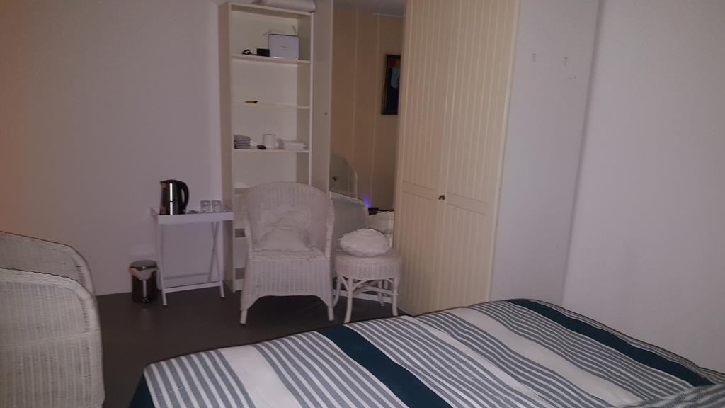 אלפן אן דן ריין Homestay Dutchable מראה חיצוני תמונה